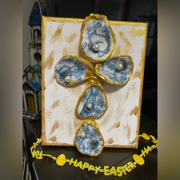 HANDMADE EASTER DECOUPAGE OYSTER SHELL CROSS. - Picture 5 of 13